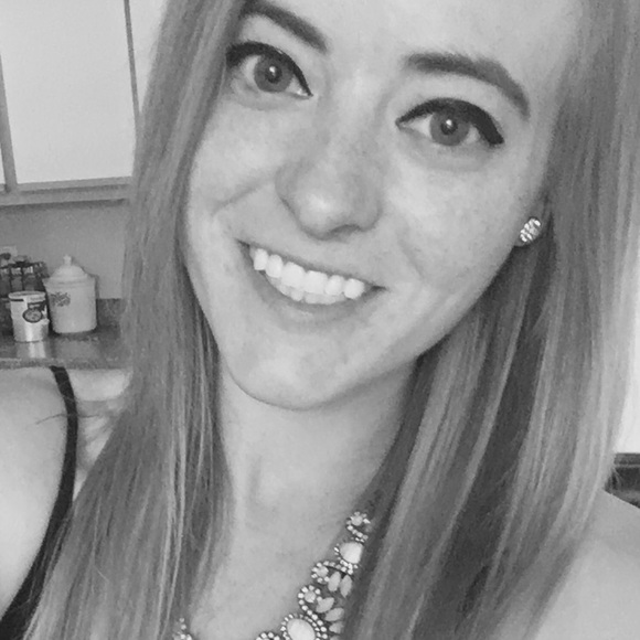 Meet your Posher, Shelby - Picture 1 of 1